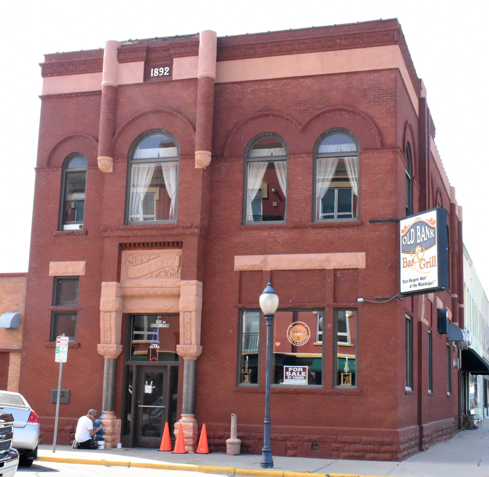 Walkers: Old Bank Bar and Grill to close Nov. 4 | Lake City Graphic